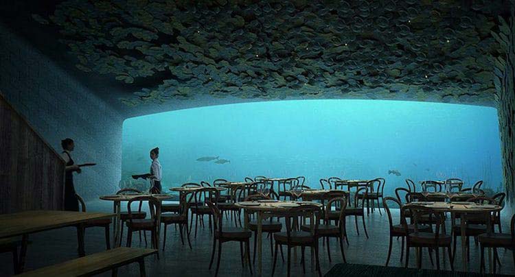 أول مطعم تحت الماء قبالة السواحل النرويجية