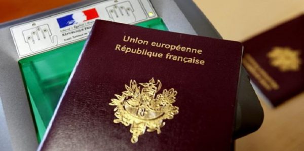 الجنسية الفرنسية بالولادة والسكن