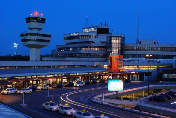 مطار برلين