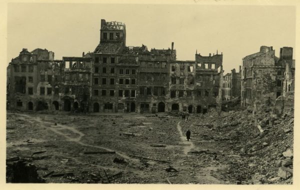 وارسو في الحرب العالمية الثانية