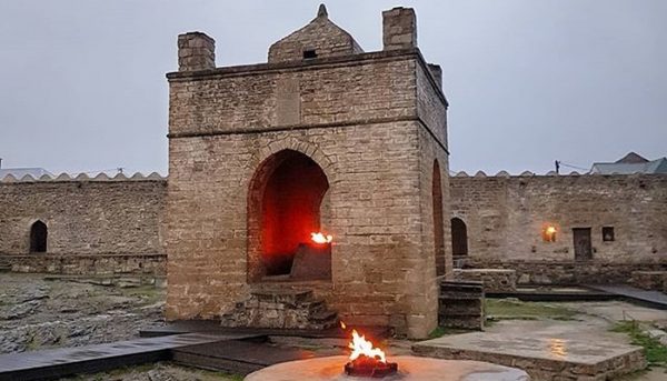 معبد النار من ابرز المعالم السياحية فى أذربيجان