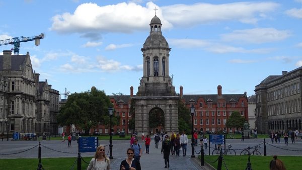 كلية ترينيتي وكلية غرين ابرز المعالم السياحية فى دبلن