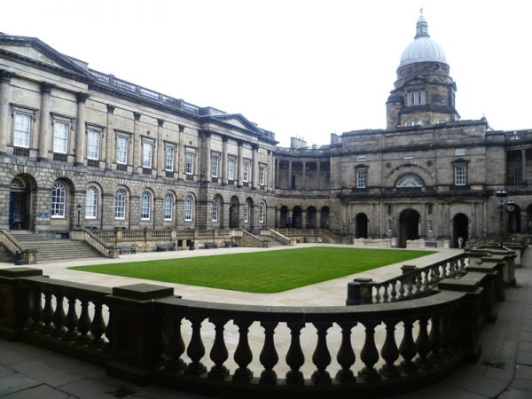 جامعة ادنبرة