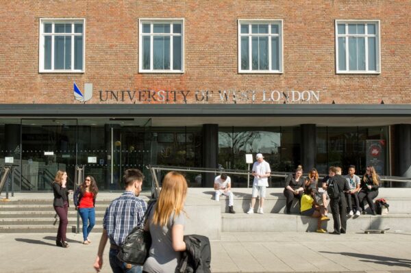 جامعة غرب لندن