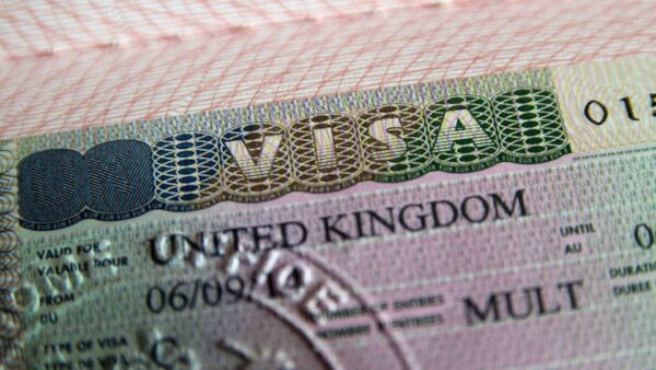 تكاليف تأشيرة السفر إلى بريطانيا