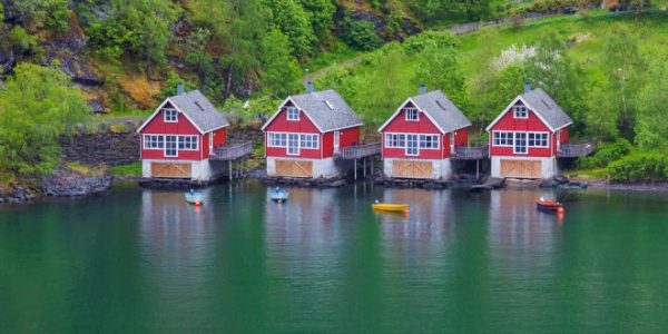 كم تكلفة السفر الى النرويج؟