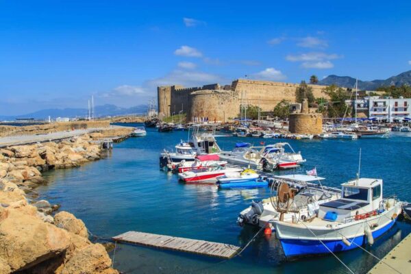 المصريين في قبرص اليونانية للعمل فى مجال السياحة