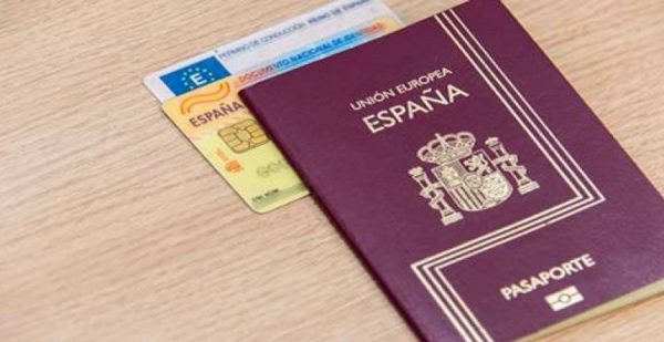 كيفية الحصول على الإقامة الدائمة في إسبانيا.