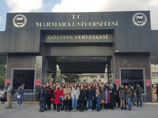 تجمع الطلبة في تركيا جامعة مرمرة