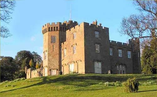 قلعة البلوش في اسكتلندا