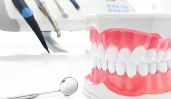 دراسة طب الاسنان في بولندا